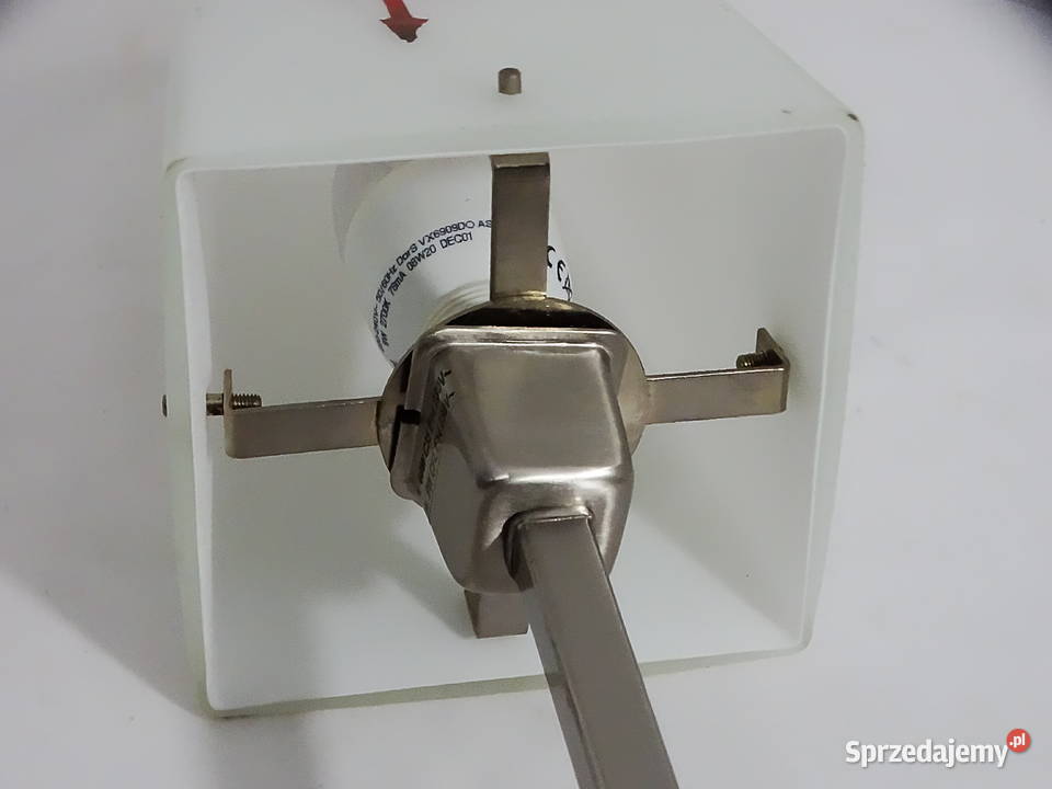 Lampa stołowa dekoracyjna z kwiatowym motywem lubelskie