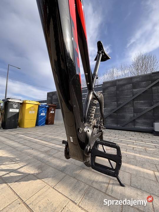 Rower elektryczny BH Atom 29 L