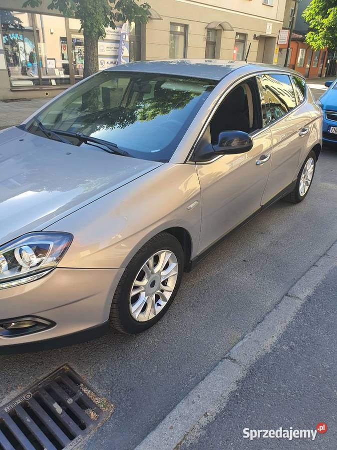 Lancia 16l 120kon 2012r okazia nieuszkodzony