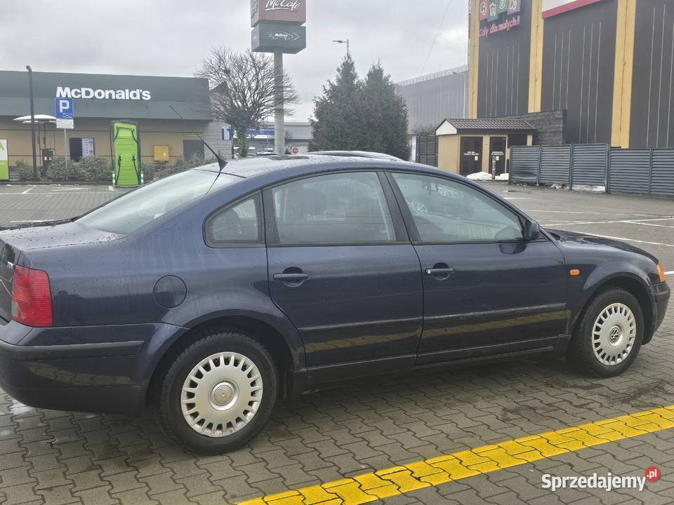 DOINWESTOWANY Passat 19 TDI 110 Zwykła Pompa mazowieckie Mińsk Mazowiecki