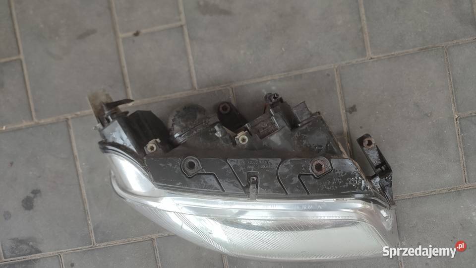 Lampa przednia prawa Passat b5 lift Czarnków