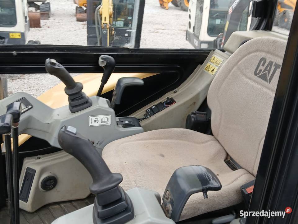 Mini koparka CAT 3025 z 2012r 2900 3 łyżki Złoczew