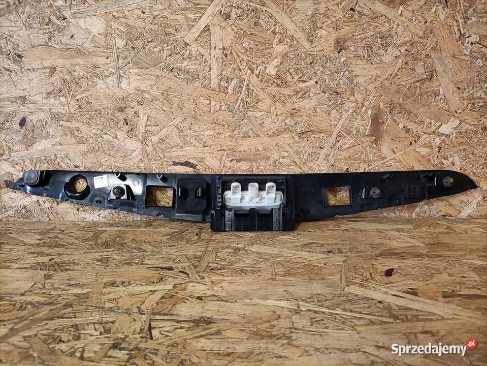 MERCEDES C207 A207 W207 KLAMKA KLAPY BAGAŻNIKA Pleszew sprzedam