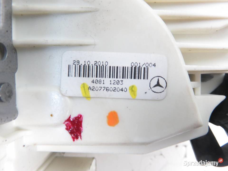 ZAMEK LEWY PRZEDNI MERCEDES C207 2047201535