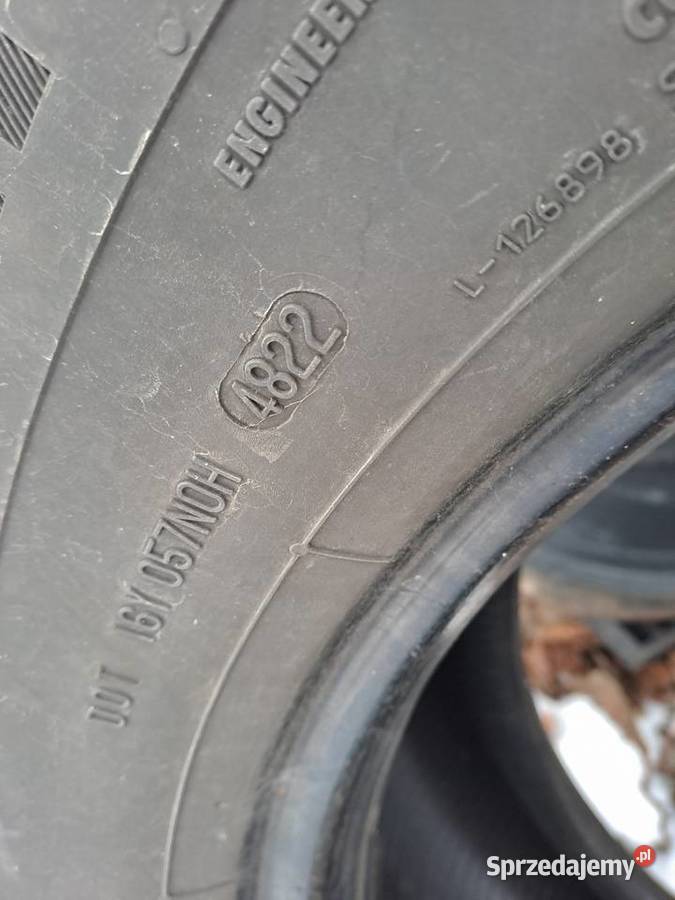 Sprzedam opony 38555r225 continental ht3 dot Strzegom