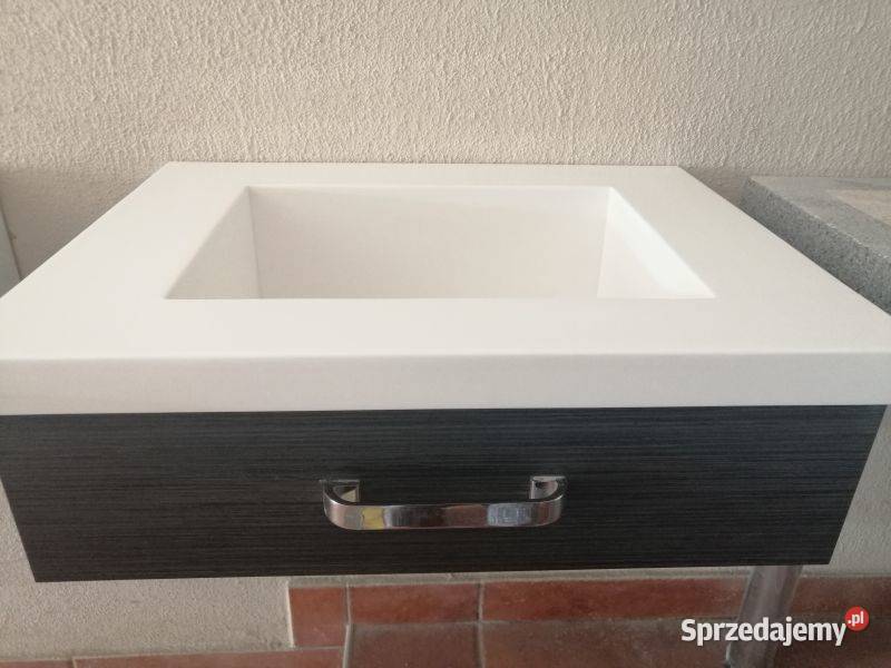 Szafki podwieszane z blatem z Corianu do Komorniki