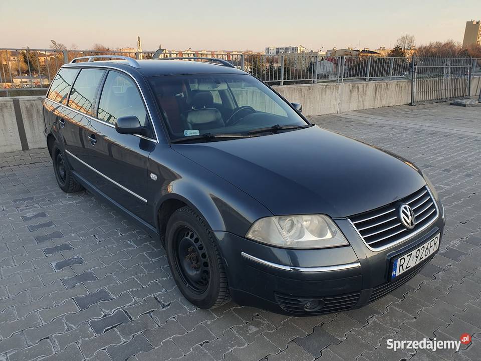 Passat b5 FL 18T HIGHLINE Rzeszów sprzedam