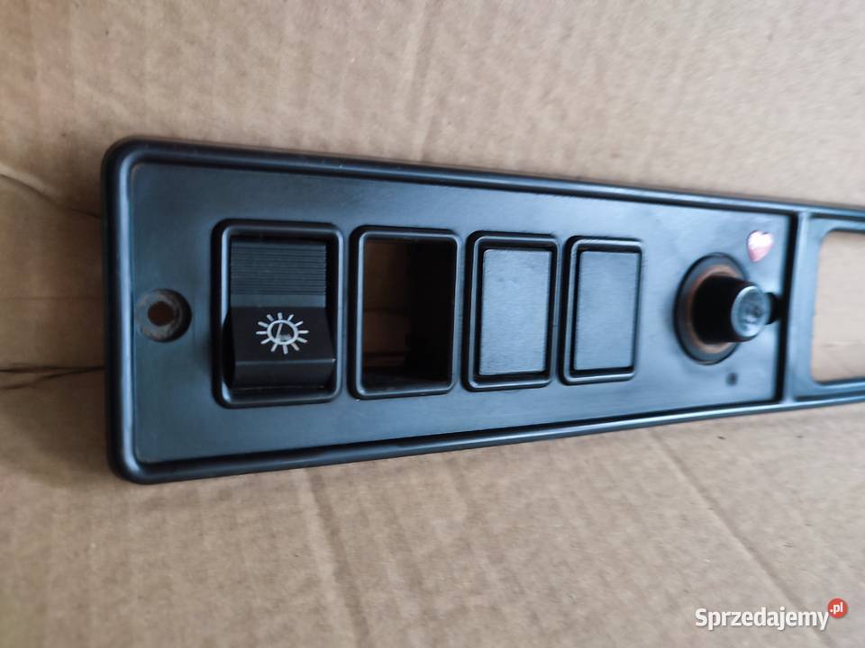 Fiat 126p panel deski konsola radia Motoryzacja wielkopolskie
