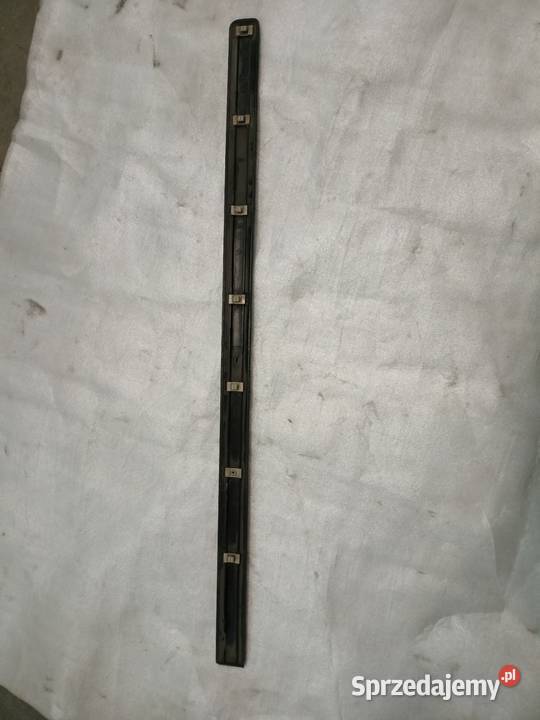 Opel Astra II G kombi listwa drzwi PP 90589706 Czechy