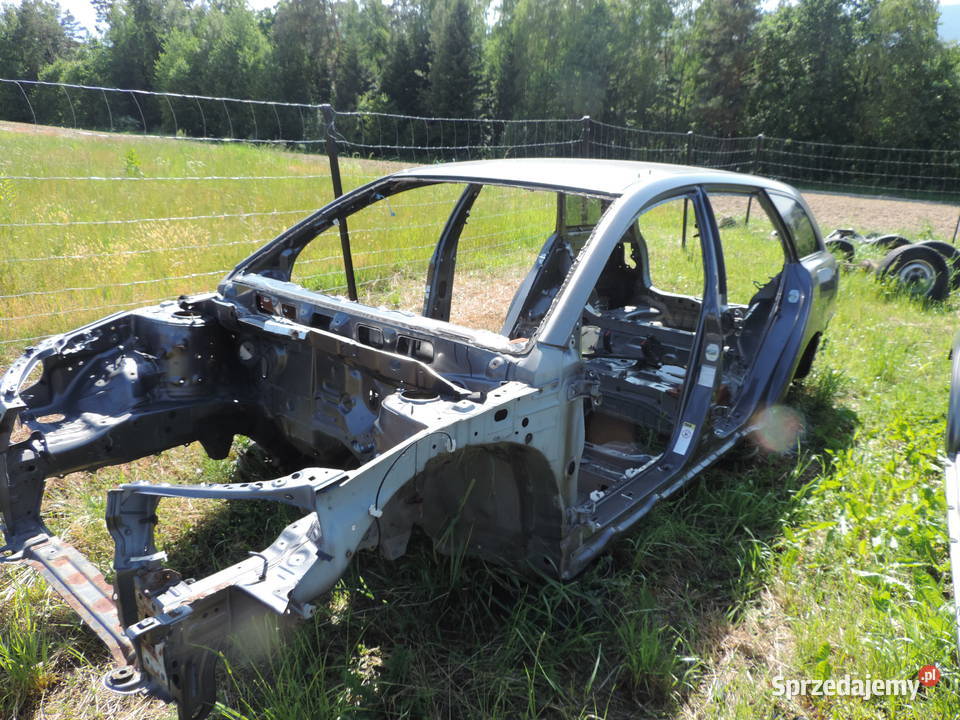 ĆWIARTKA PRZÓD TYŁ DACH TOYOTA AVENSIS T25 FL