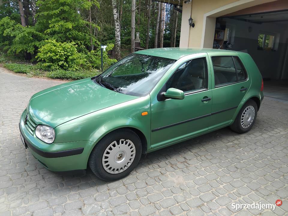 Volkswagen Golf IV 14 16v benzyna VAT marża