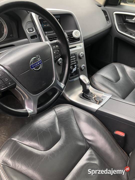 VOLVO XC60 T6 AWD BENZYNAGAZ Rok produkcji 2013 sprzedam