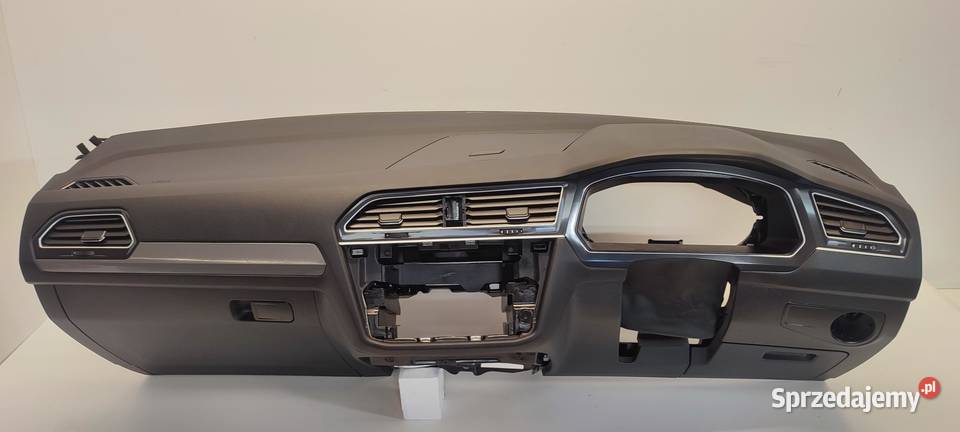 VW TIGUAN ALLSPACE DESKA KOKPIT RHD ANGLIK