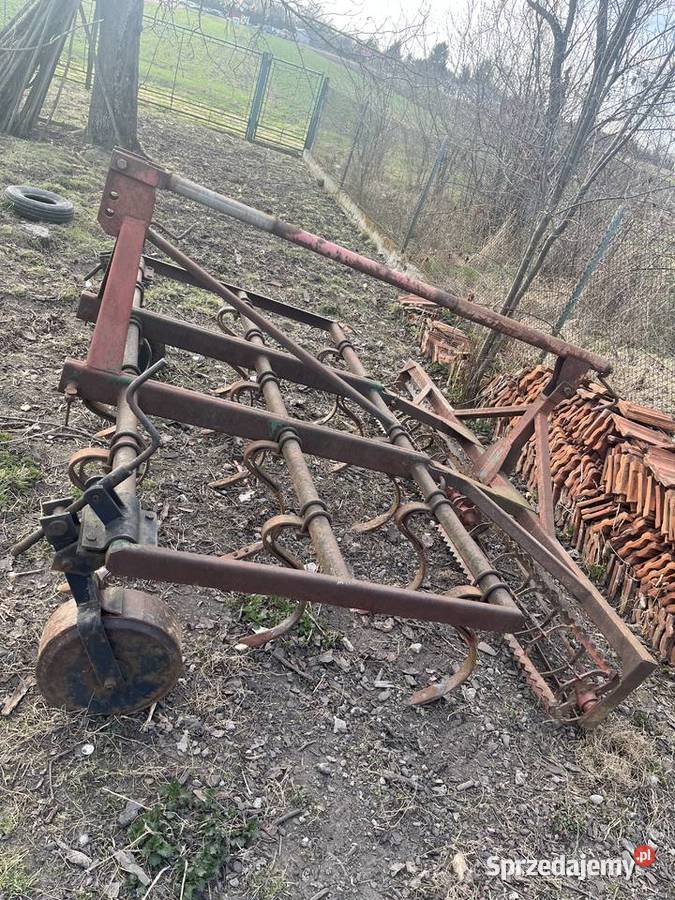 Kultywator z wałkiem podkarpackie