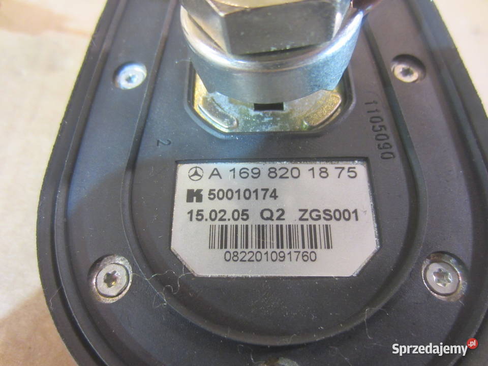 Antena dachowa A1698201875 mercedes aklasa w169