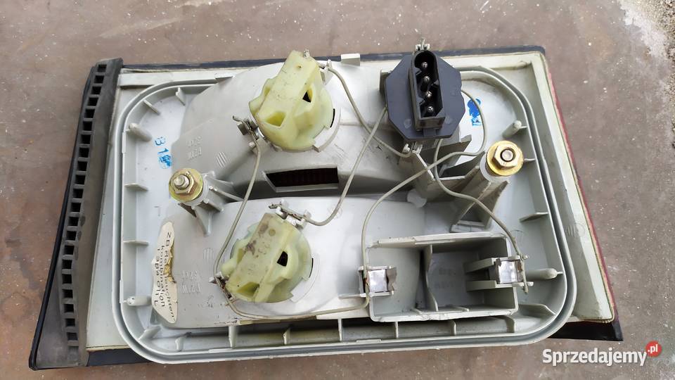 Lampa prawa tył BMW E34 Skaryszew