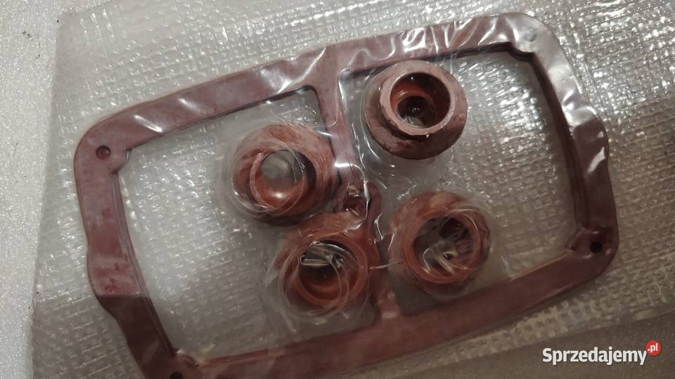 Uszczelki pokrywy zaworów i osłony łaski Uszczelki silnika i osprzętu sprzedam