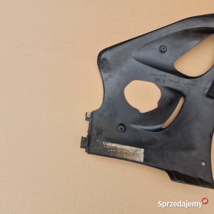 SUZUKI GSXR GSXR 600 750 SRAD OWIEWKA BOK BOCZEK Szyby i owiewki Bieleń