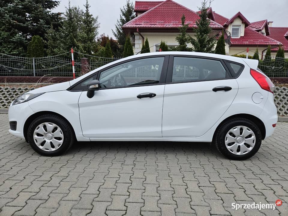 Ford Fiesta 2016 125 82 salon Polska 82KM Rzeszów