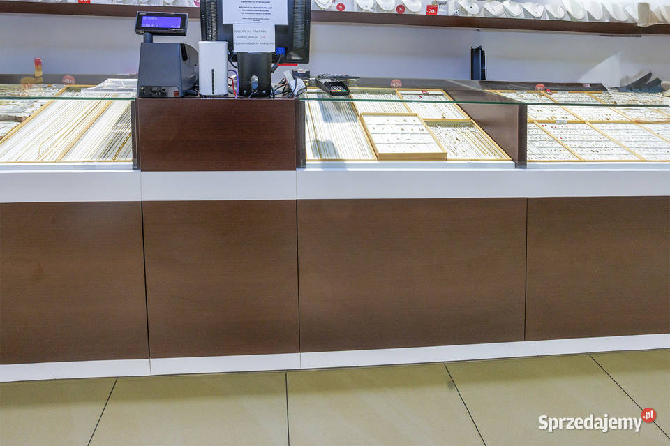 Sprzedam wyposażenie salonu jubilerskooptycznego Ciechanów