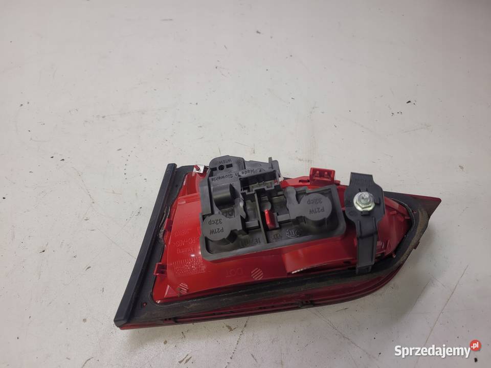 LAMPA LEWY TYŁ W KLAPE AUDI A4 B8 SEDAN śląskie Przystajń