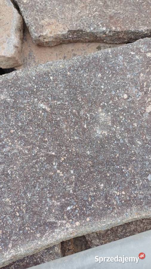 Porfir nieregularny 13 Zielonki