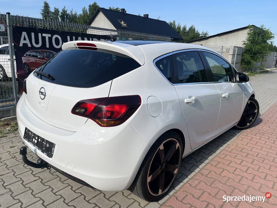 OPEL ASTRA J 2011 14 TURBO Rok produkcji 2011 świętokrzyskie Ostrowiec Świętokrzyski