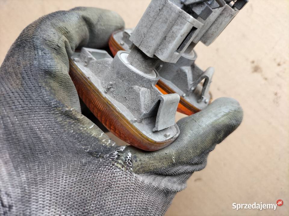 NISSAN PRIMERA P11 LIFT KIERUNKOWSKAZ BŁOTNIKA osobowe Kamień-Kolonia
