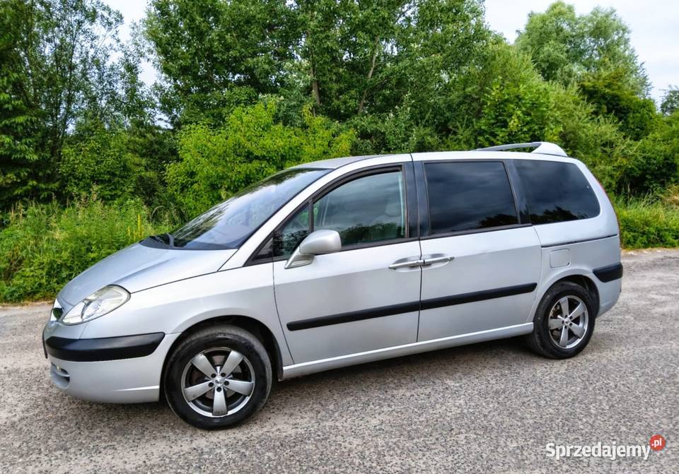 Ładny nie zgnity Citroen C8 20 diesel 109 srebrny Domaradz