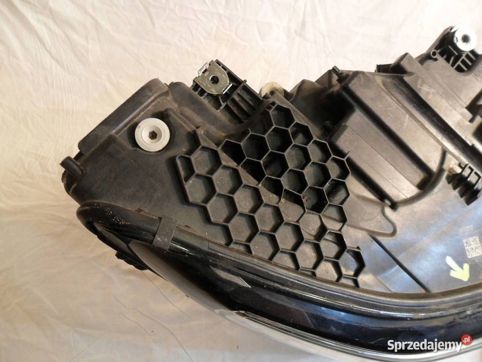 REFLEKTOR PRZÓD STRONA PRAWA AUDI ETRON Lampy przednie wielkopolskie Nowy Tomyśl