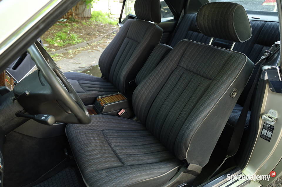 Mercedes 124 300CE remoncie blacharskim nowe 297900km mazowieckie Warszawa sprzedam
