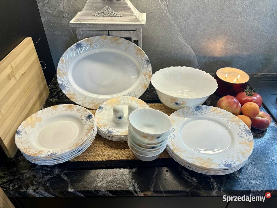 199 Serwis obiadowy 28 elementów Kwiatki Zabrze