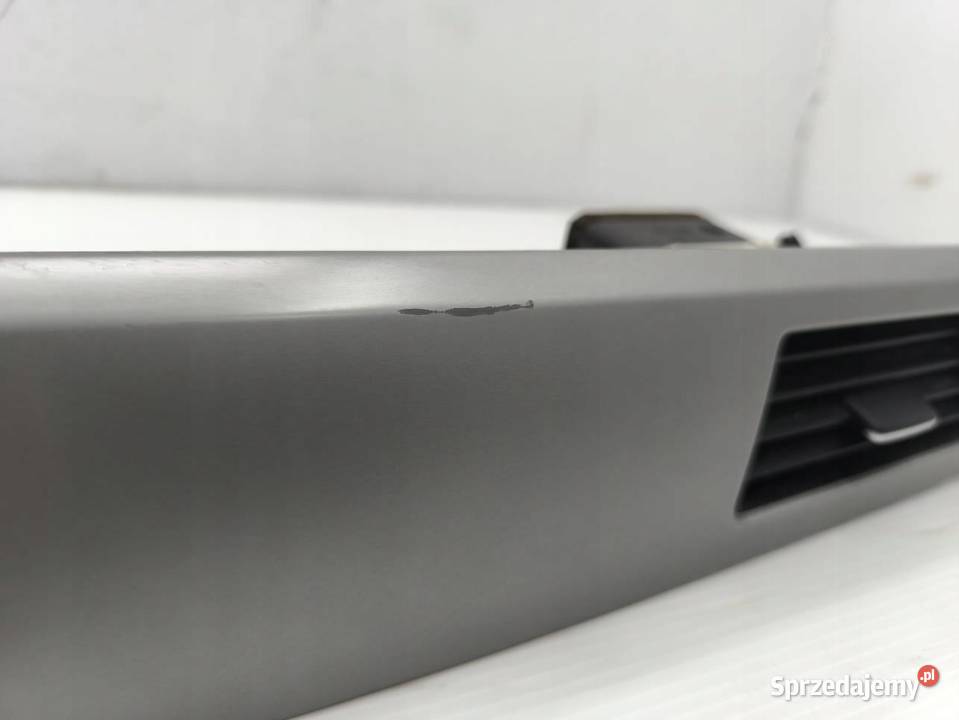 KRATKA SRODKOWA NAWIEWU DEKOR BMW E90 20B