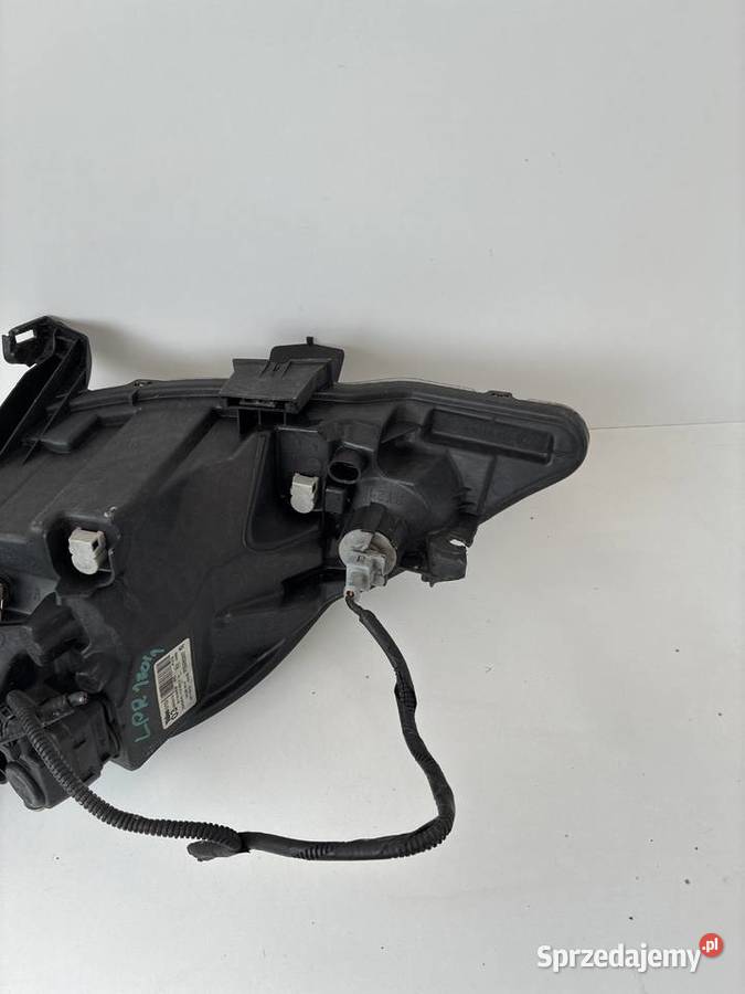 Peugeot 107 lift 89033104 LAMPA PRZÓD PRZEDNIA