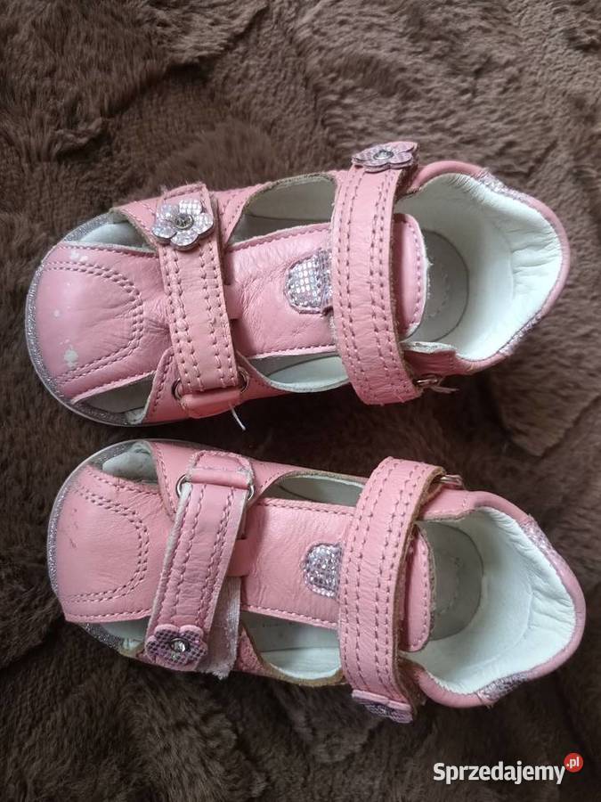 Sandałki skórzane dziecięce 23 wielkopolskie Śrem sprzedam