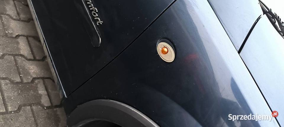 BŁOTNIK PRAWY PRZÓD OPEL CORSA Z36U