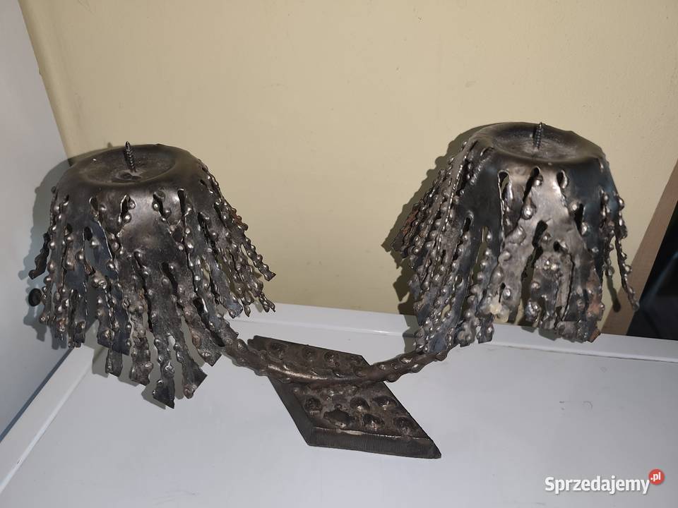 Świecznik rzeźbiony metalowy świecznik metalowy Wrocław