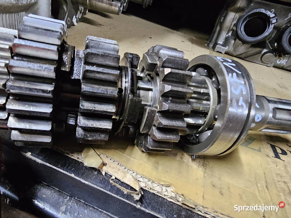 Suzuki gsf 1200 skrzynia biegów wałek wałki tryb Jelenia Góra