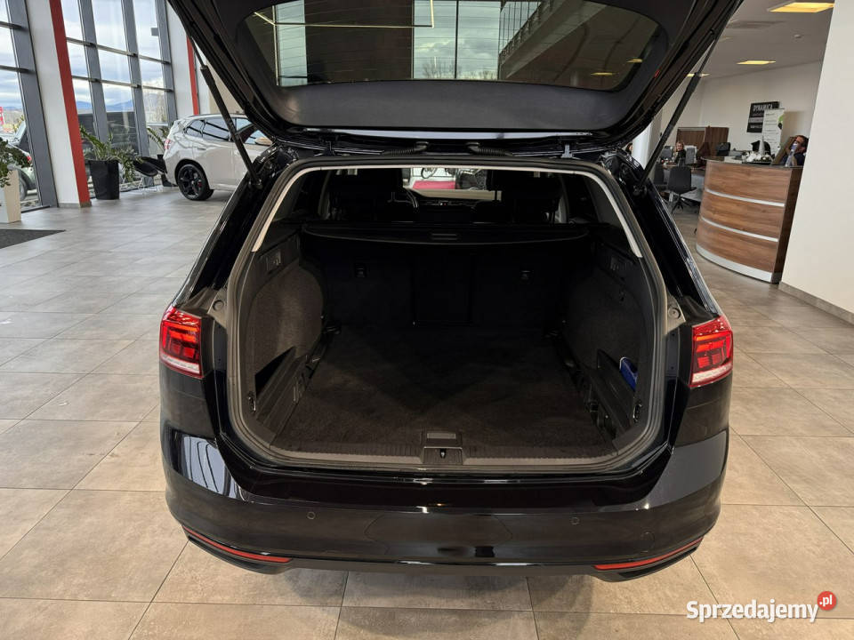 Volkswagen Passat VAT 23 Variant Business 15TSI 4/5 Myślenice