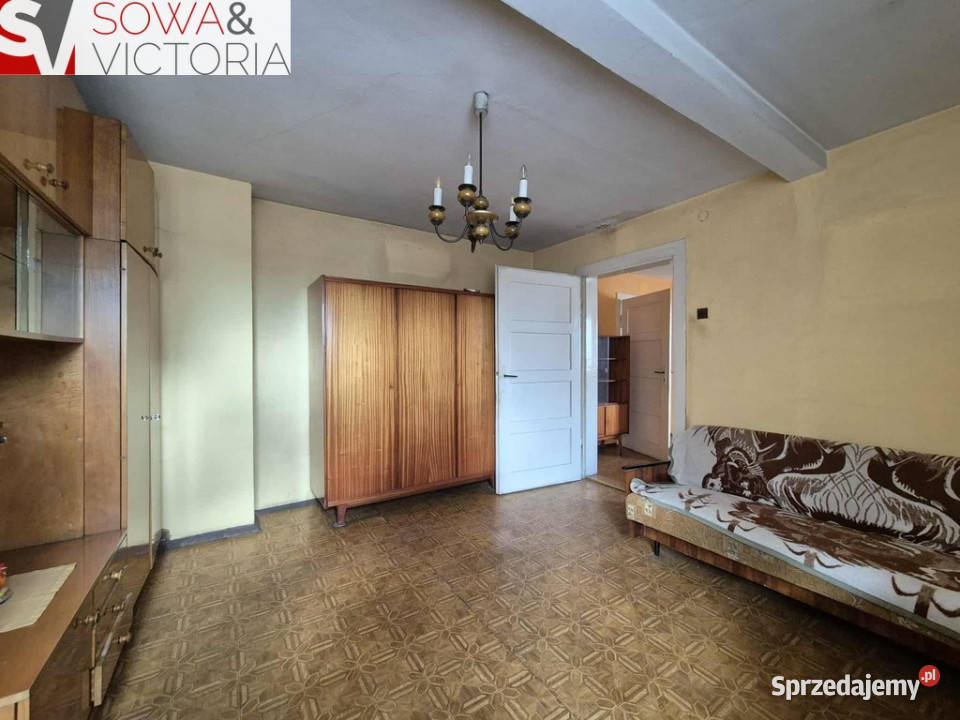 Mieszkanie o powierzchni 4850 m 2 do remontu Mieroszów