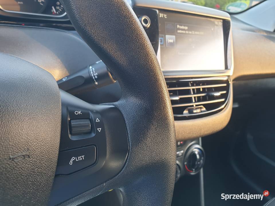 PEUGEOT 208 12 82 OPŁACONY BEZWYPADKOWY centralny zamek Rzeszów sprzedam