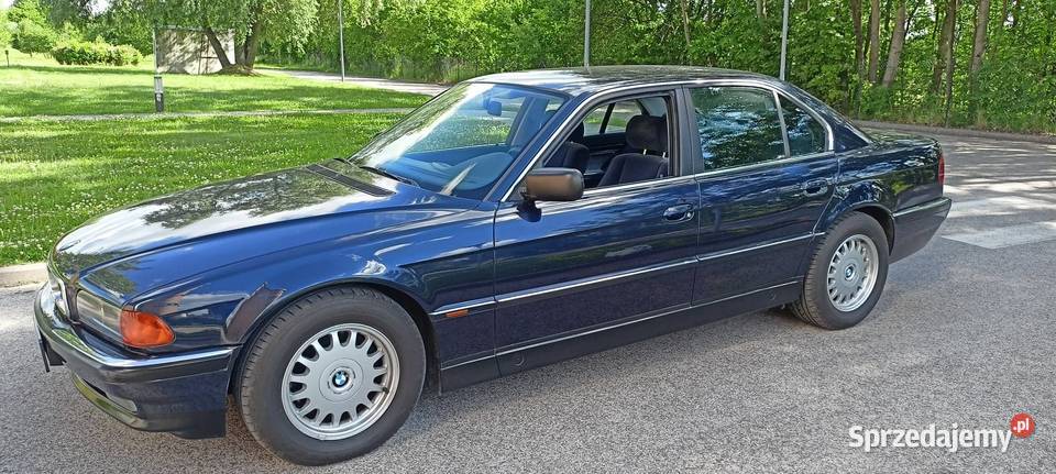 BMW E38 40 V8 zadbana bez rdzy przebieg 210 000 Radomsko