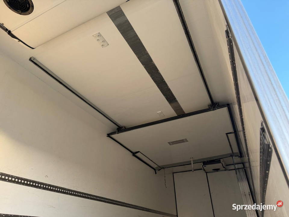 Mercedes chlodnia z sypialna kabina Warszawa