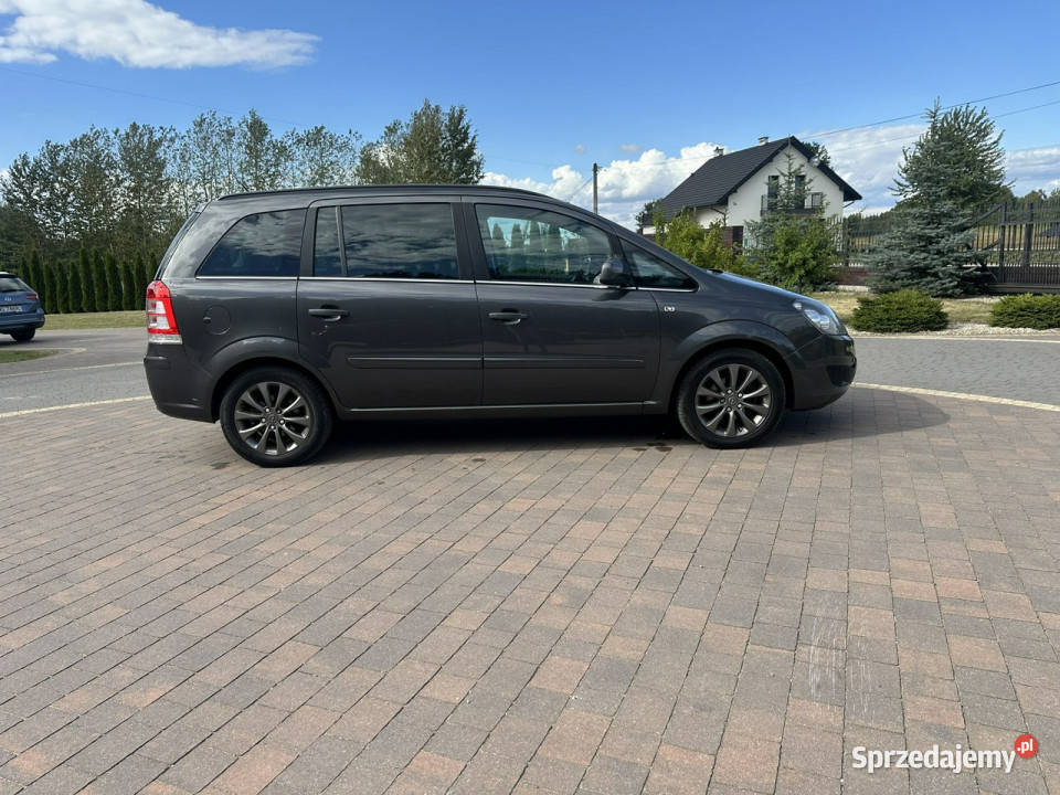 Opel Zafira B 20052011 gniazdo USB