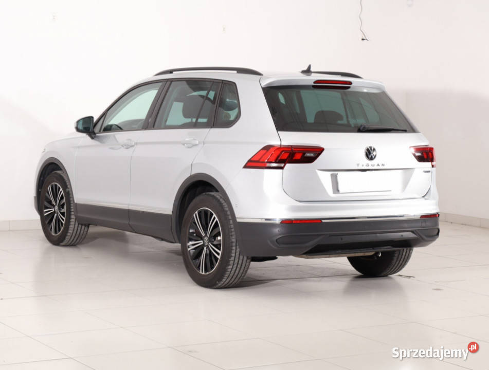 VW Tiguan 20 TSI asystent pasa ruchu Piaseczno