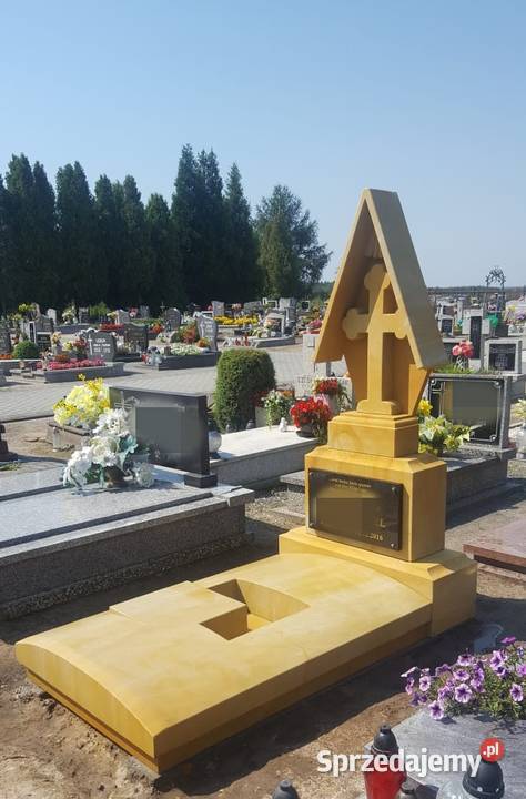 Oryginalne i nietypowe nagrobki z piaskowca Kamienna Góra