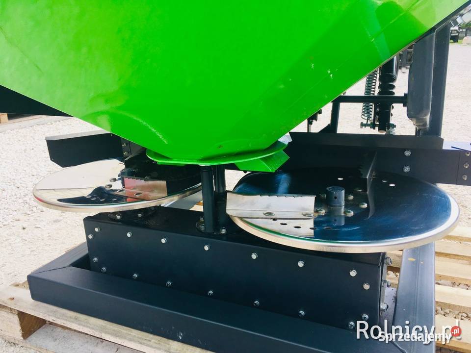 Rozsiewacz Polowy 1200L malowany DOSTAWA Rozsiewacze nawozów świętokrzyskie Pasturka