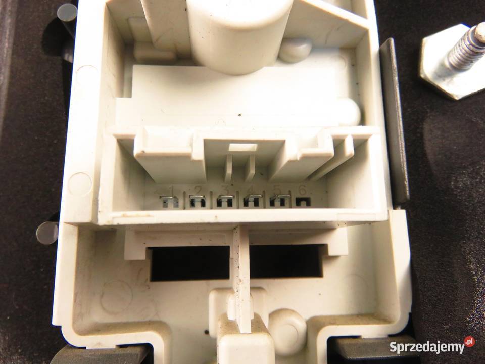 LAMPA LEWA TYLNA BMW 3 Compact E46 6920237 Lampy tylne