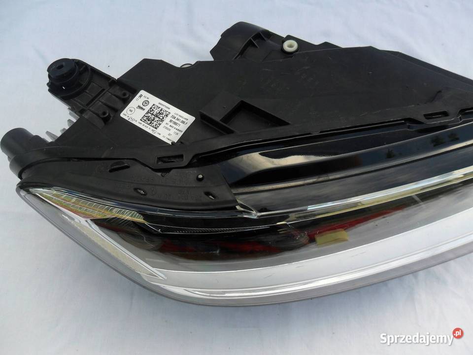 REFLEKTOR PRZÓD STRONA PRAWA VOLKSWAGEN TROC Nowy Tomyśl