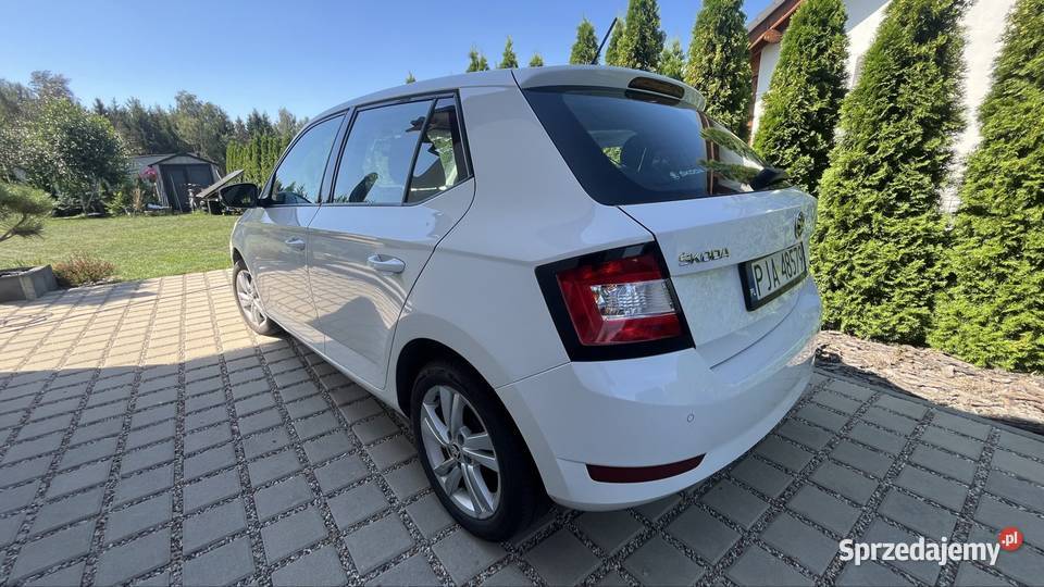 Fabia 3 uszkodzona 10mpi gaz światła do jazdy dziennej wielkopolskie Jarocin sprzedam